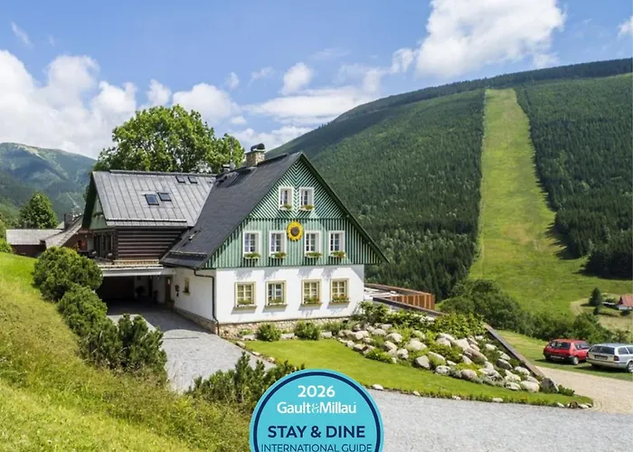 Slunecnice & Panorama Restaurant FarmaSporthotels